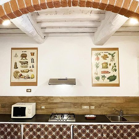 Appartamento Con Piscina E Giardino A 시에나 외부 사진