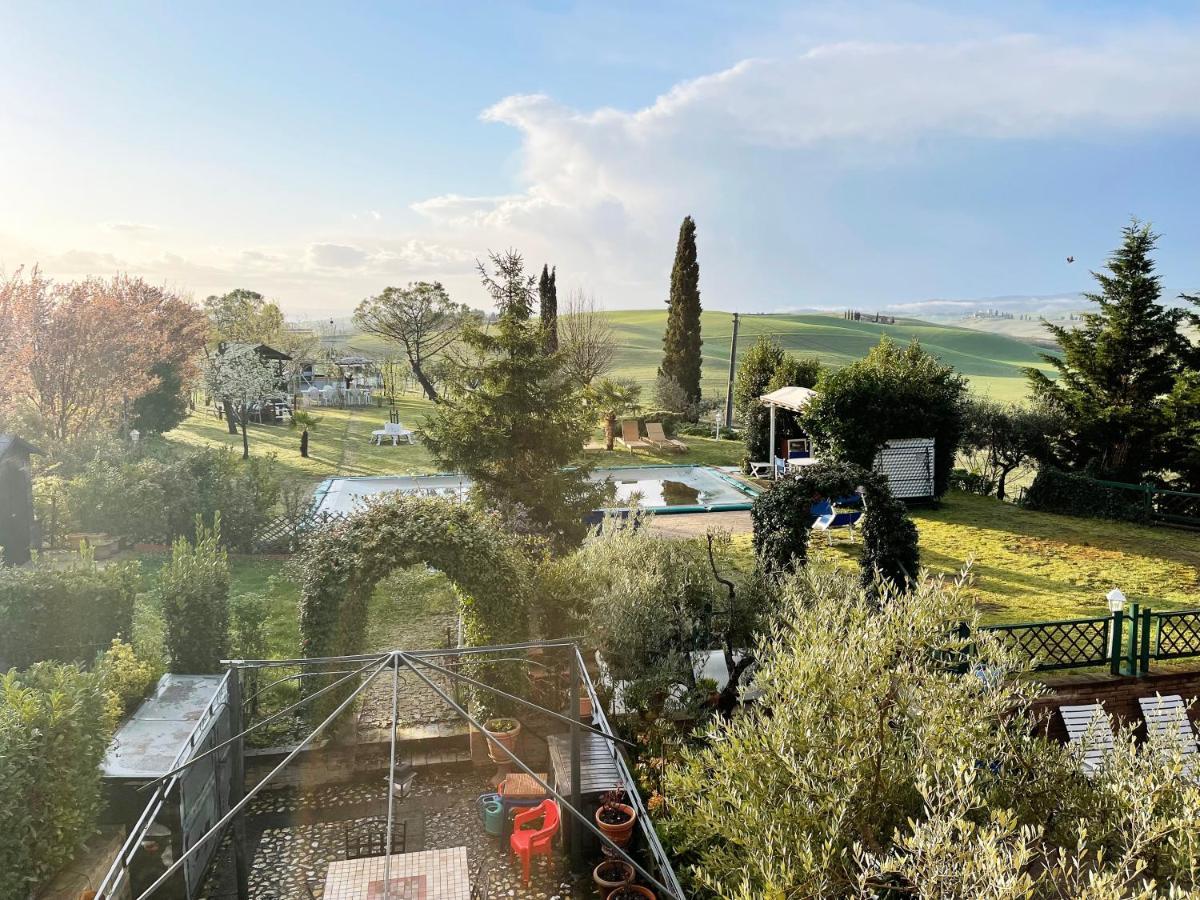 Appartamento Con Piscina E Giardino A 시에나 외부 사진