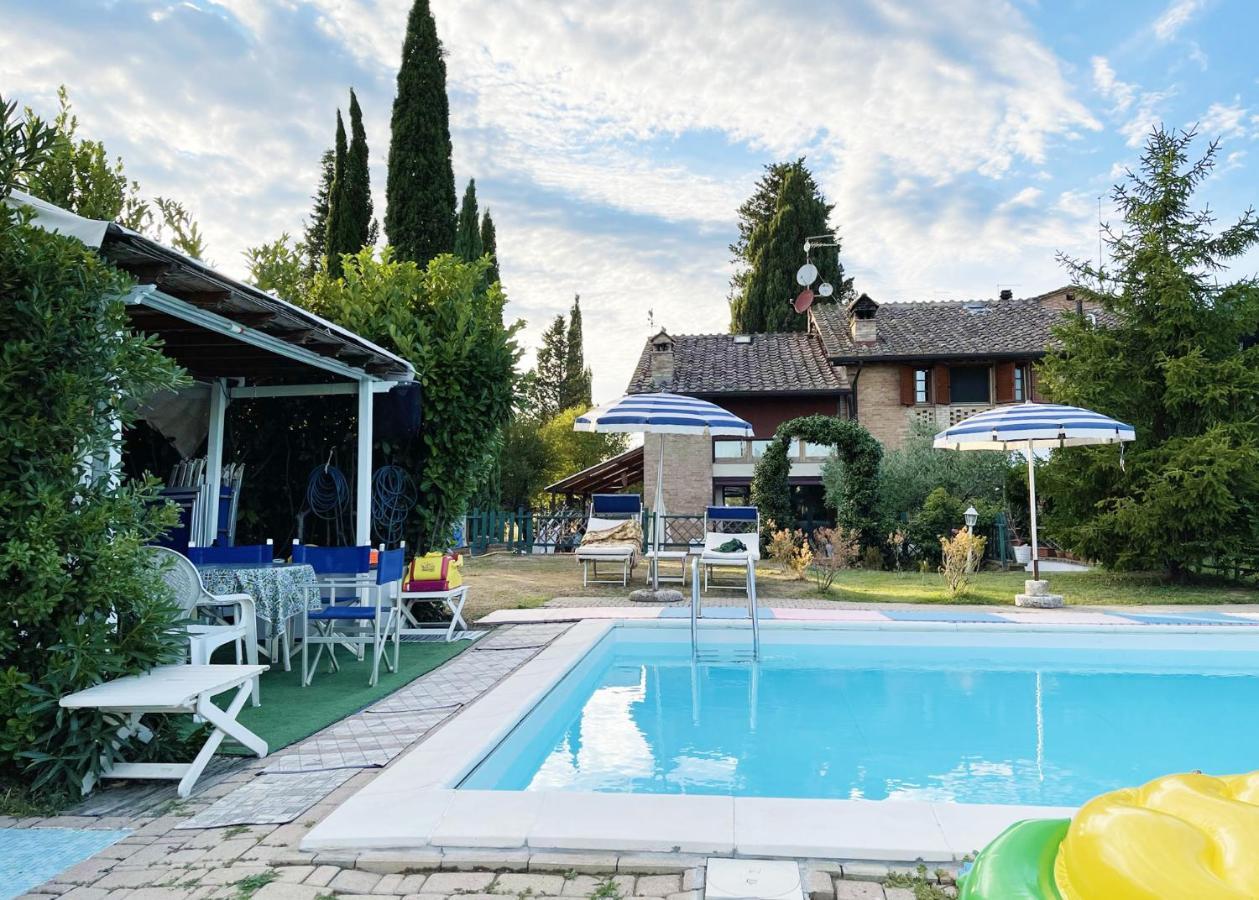 Appartamento Con Piscina E Giardino A 시에나 외부 사진