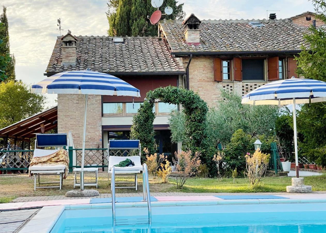 Appartamento Con Piscina E Giardino A 시에나 외부 사진